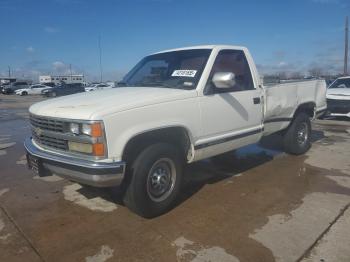  Salvage Chevrolet Silverado 2500