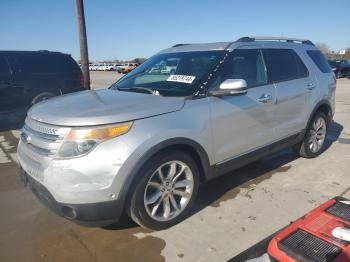  Salvage Ford Explorer