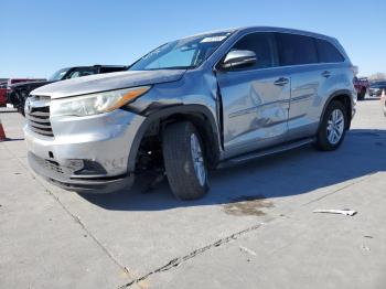  Salvage Toyota Highlander