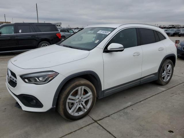  Salvage Mercedes-Benz GLA