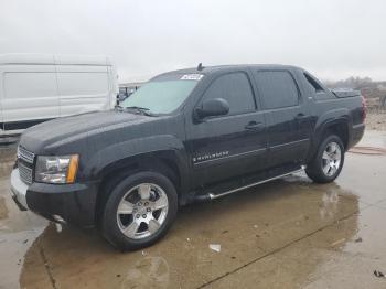  Salvage Chevrolet Avalanche