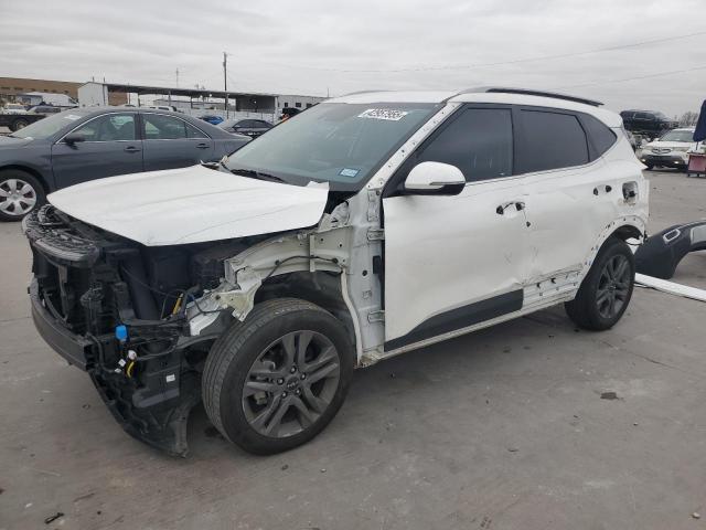  Salvage Kia Seltos