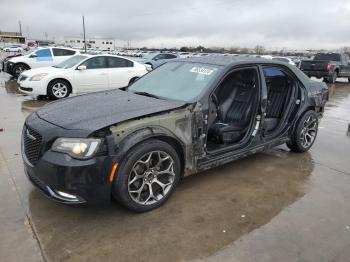  Salvage Chrysler 300