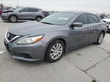  Salvage Nissan Altima