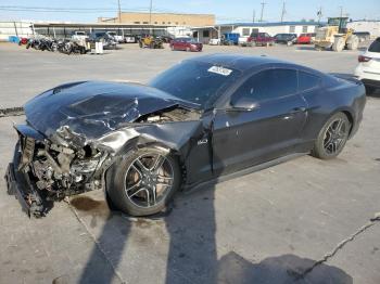  Salvage Ford Mustang