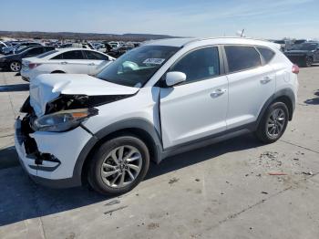  Salvage Hyundai TUCSON