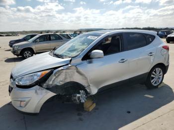  Salvage Hyundai TUCSON