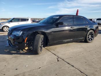  Salvage Chrysler 300