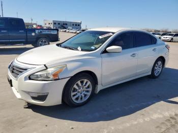  Salvage Nissan Altima