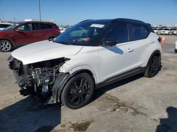  Salvage Nissan Kicks