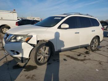  Salvage Nissan Pathfinder