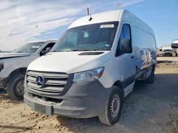  Salvage Mercedes-Benz Sprinter