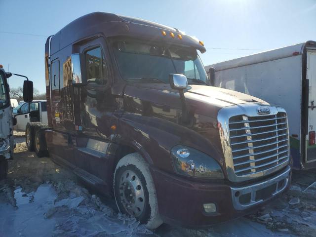  Salvage Freightliner Cascadia 1