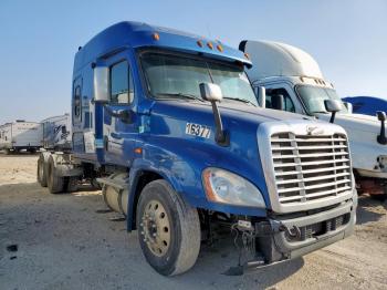  Salvage Freightliner Cascadia 1