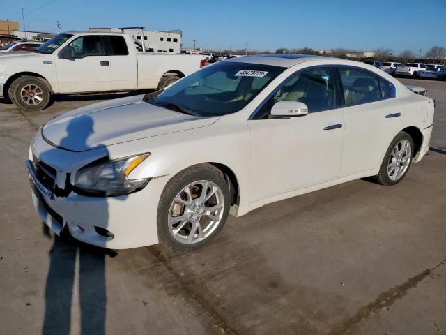  Salvage Nissan Maxima