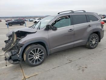  Salvage Toyota Highlander