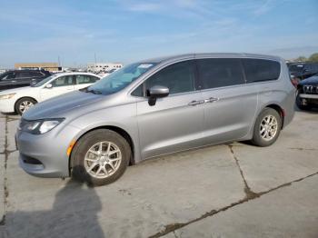  Salvage Chrysler Pacifica