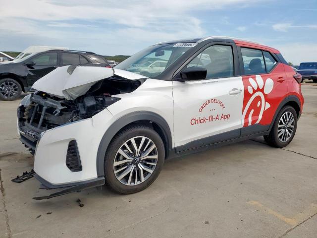  Salvage Nissan Kicks