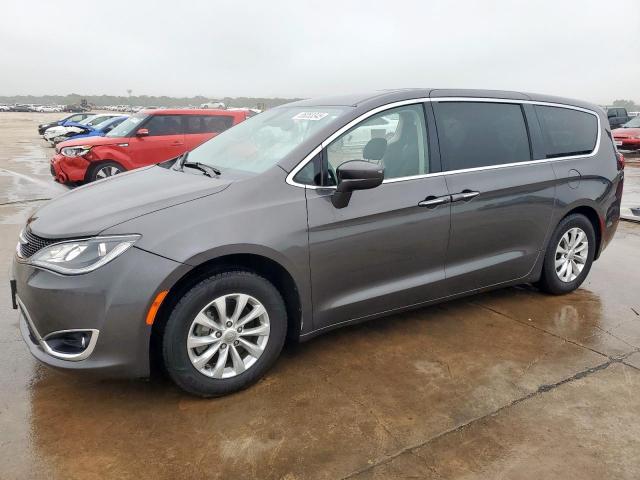  Salvage Chrysler Pacifica