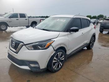  Salvage Nissan Kicks
