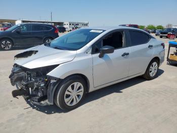  Salvage Nissan Versa