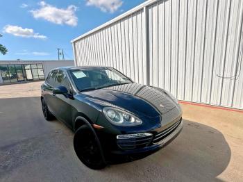  Salvage Porsche Cayenne