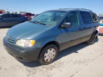  Salvage Toyota Sienna