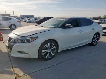  Salvage Nissan Maxima