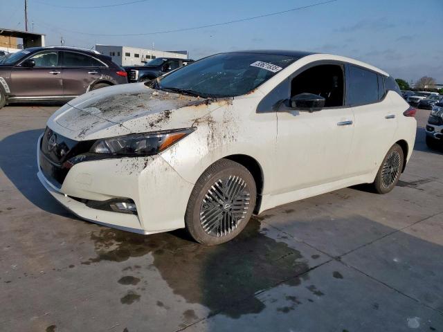  Salvage Nissan LEAF