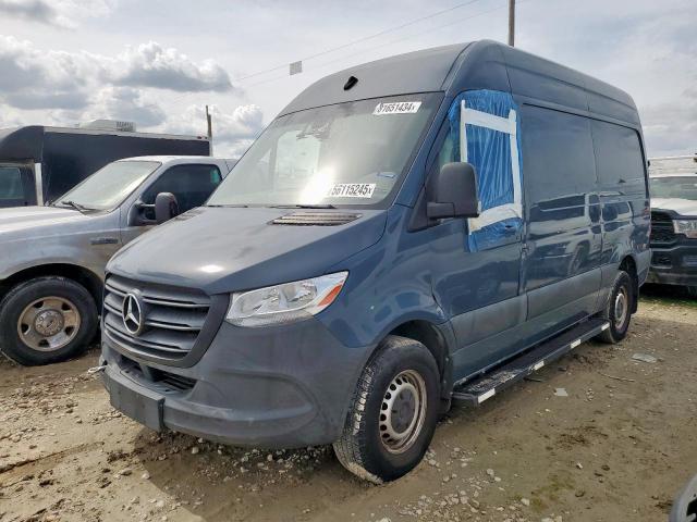  Salvage Mercedes-Benz Sprinter