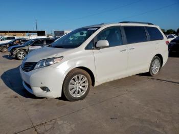  Salvage Toyota Sienna