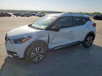  Salvage Nissan Kicks