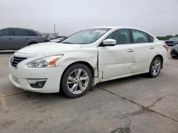  Salvage Nissan Altima