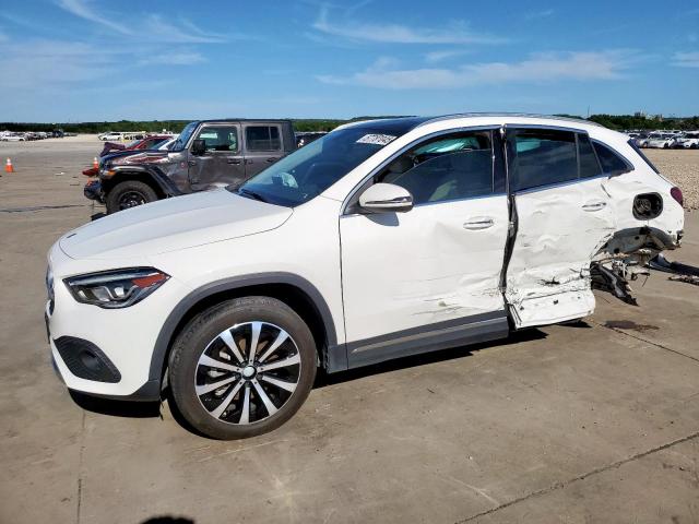  Salvage Mercedes-Benz GLA