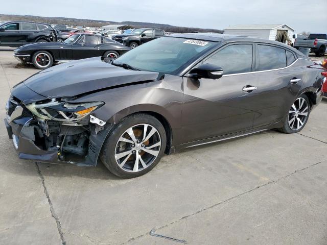  Salvage Nissan Maxima