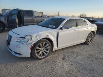  Salvage Chrysler 300