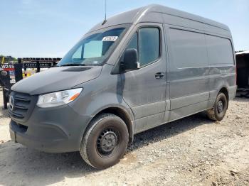  Salvage Mercedes-Benz Sprinter