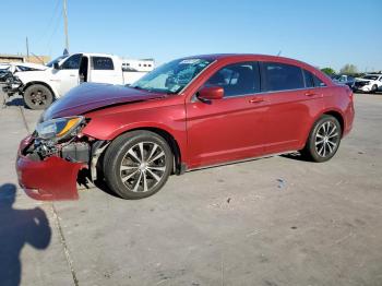  Salvage Chrysler 200