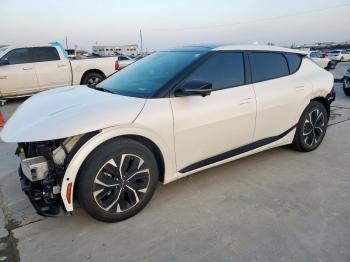  Salvage Kia EV6