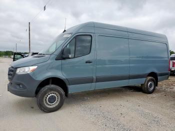  Salvage Mercedes-Benz Sprinter