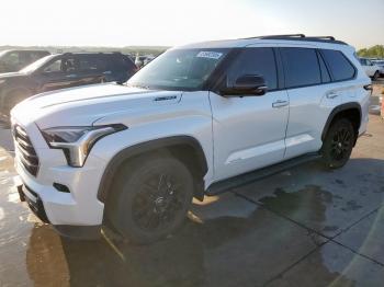  Salvage Toyota Sequoia