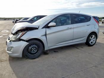  Salvage Hyundai ACCENT