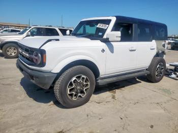  Salvage Ford Bronco
