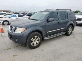  Salvage Nissan Pathfinder