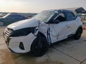  Salvage Nissan Kicks