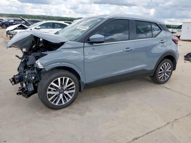  Salvage Nissan Kicks