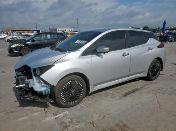  Salvage Nissan LEAF