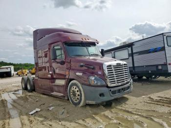 Salvage Freightliner Cascadia 1