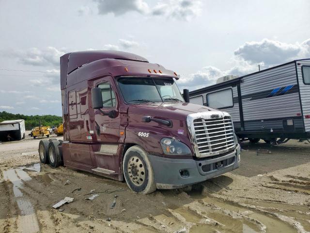  Salvage Freightliner Cascadia 1