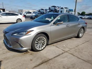  Salvage Lexus Es